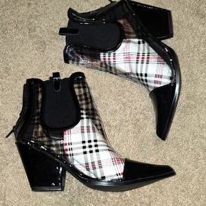 NWOT Inspired Rain boots